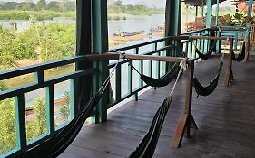 Sompong Sunset View Guest House