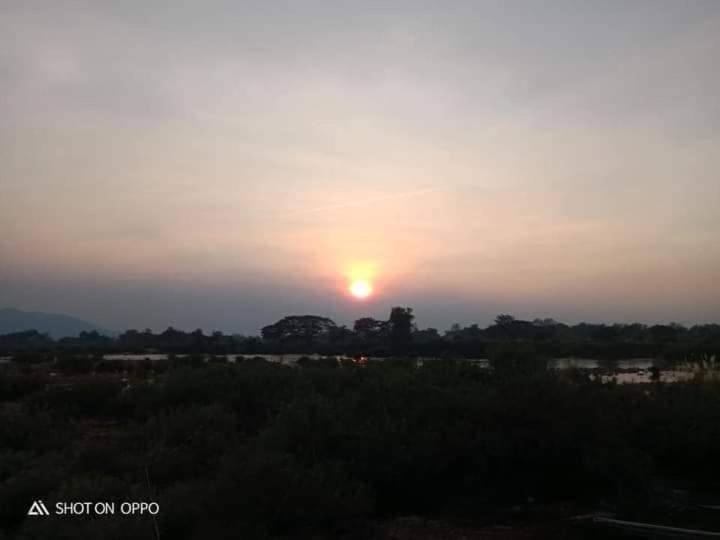 Sompong Sunset View Guest House Ban Dondét Buitenkant foto